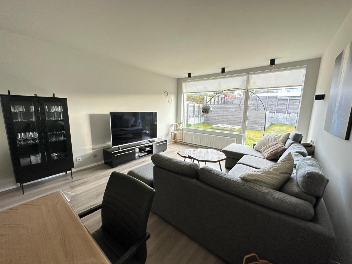 Spacious And Family Friendly Apartment In Kopavogur Reykjavík Zewnętrze zdjęcie