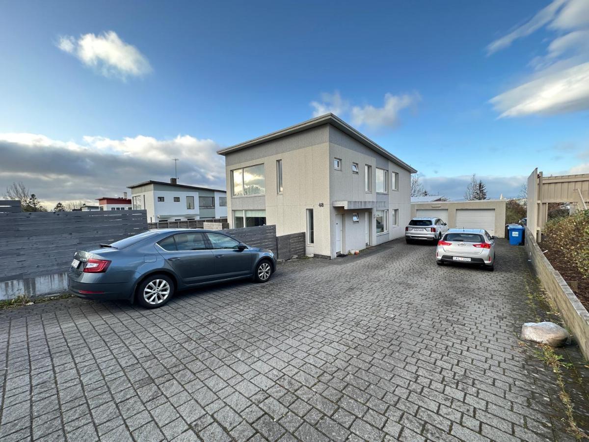 Spacious And Family Friendly Apartment In Kopavogur Reykjavík Zewnętrze zdjęcie